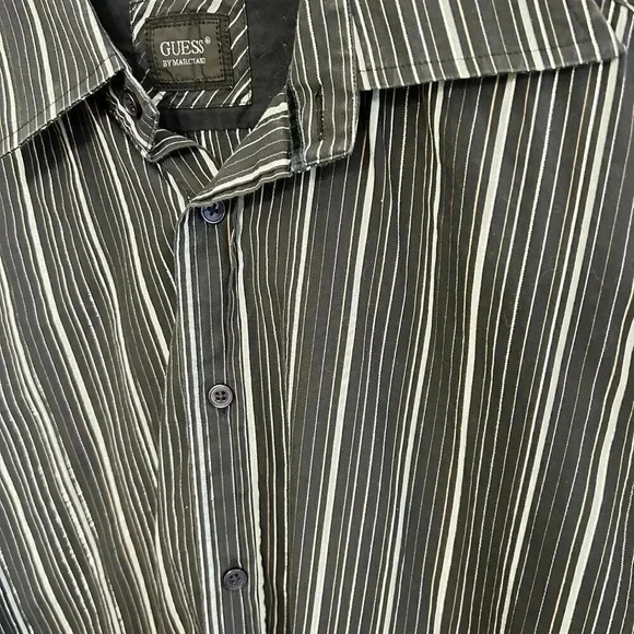 Guess men’s button down - Picture 2 of 2